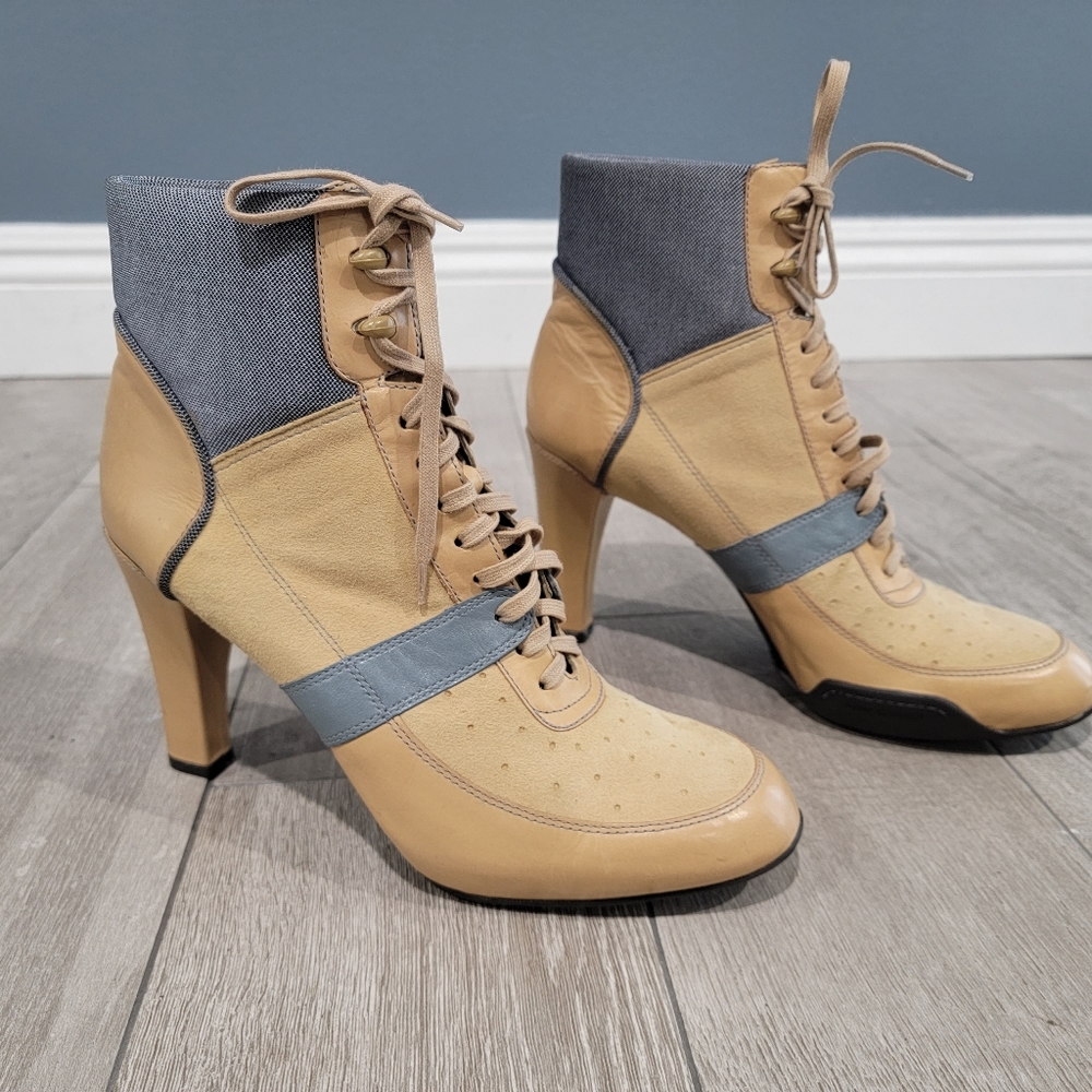 G SERIES Tan Suede Leather Blue Trim Lace Up Ankle Booties Boots 8B